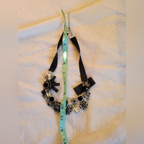 Talbots | NWOT Elegant Black/Silver Floral Ribbon Statement Necklace (OS) - Picture 9 of 9